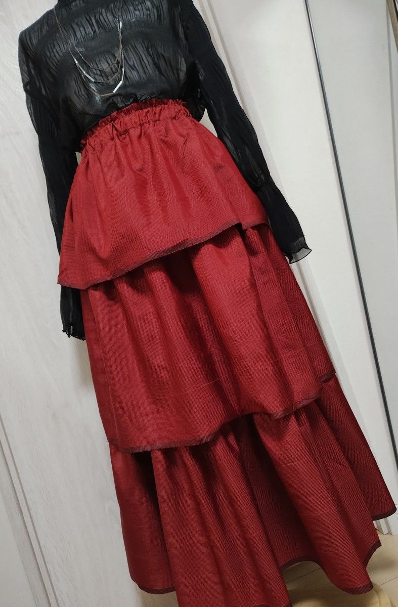 大島紬3段フレアスカート　ティアードスカート　着物リメイク　大人っぽくカッコいい赤