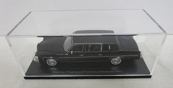 ■NEO 1/43 キャデラック フリートウッド フォーマル リムジン 1980 　Cadillac Fleetwood Formal Limousine ミニカー_画像2
