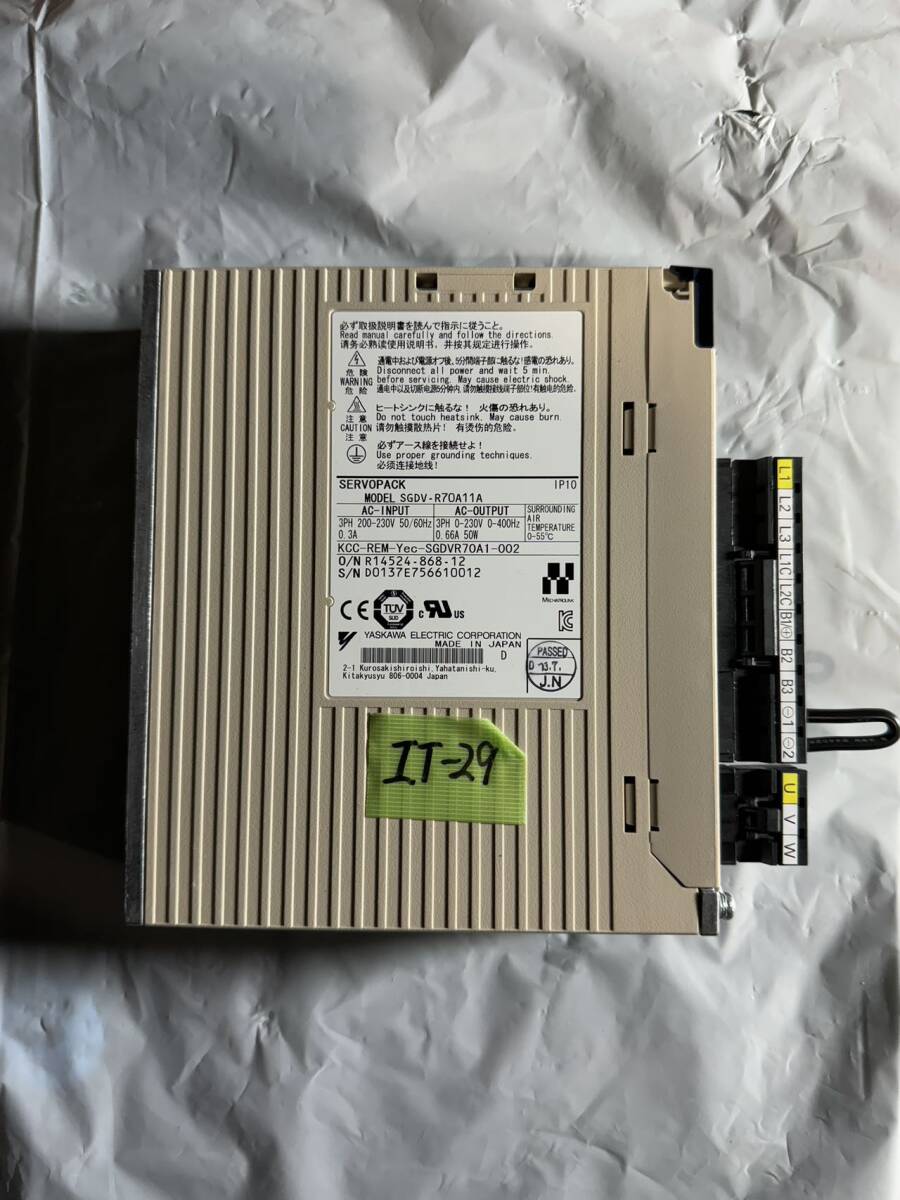 ACサーボドライブ IT-29 YASKAWA SGDV-R70A11A (Made in Japan)_画像2