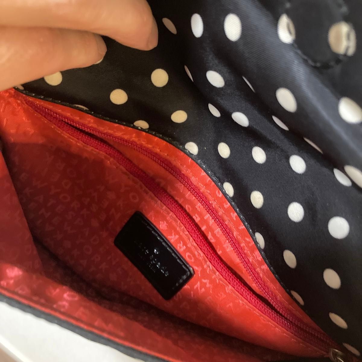 Kate spade】スポットナイロンアレア ショルダーバッグ ドット柄 Kate spade】スポットナイロンアレア ショルダーバッグ ドット柄