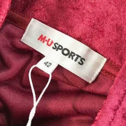 話題の人気 SPORTS 新品】MU エムユースポーツ 半袖ベロア ハーフジップ スカート