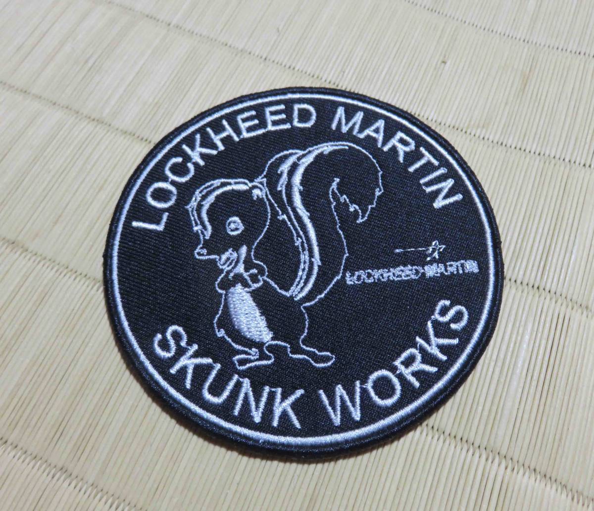 圧着IR■黒白（デカロゴ）激シブ◎新品スカンクワークス■アメリカUS戦闘機　航空■Skunk Works　刺繍ワッペン■US洋服DIY■ミリタリーUSA