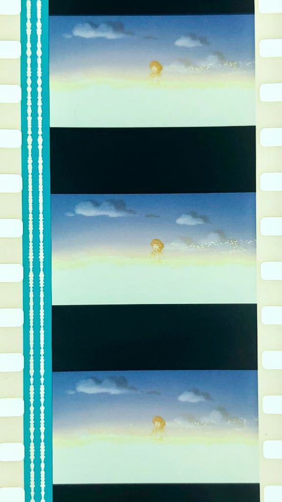 『風の谷のナウシカ (1984) NAUSICAA OF THE VALLEY OF WIND』35mm フィルム 5コマ スタジオジブリ 映画 金色の野 Studio Ghibli Film_画像1