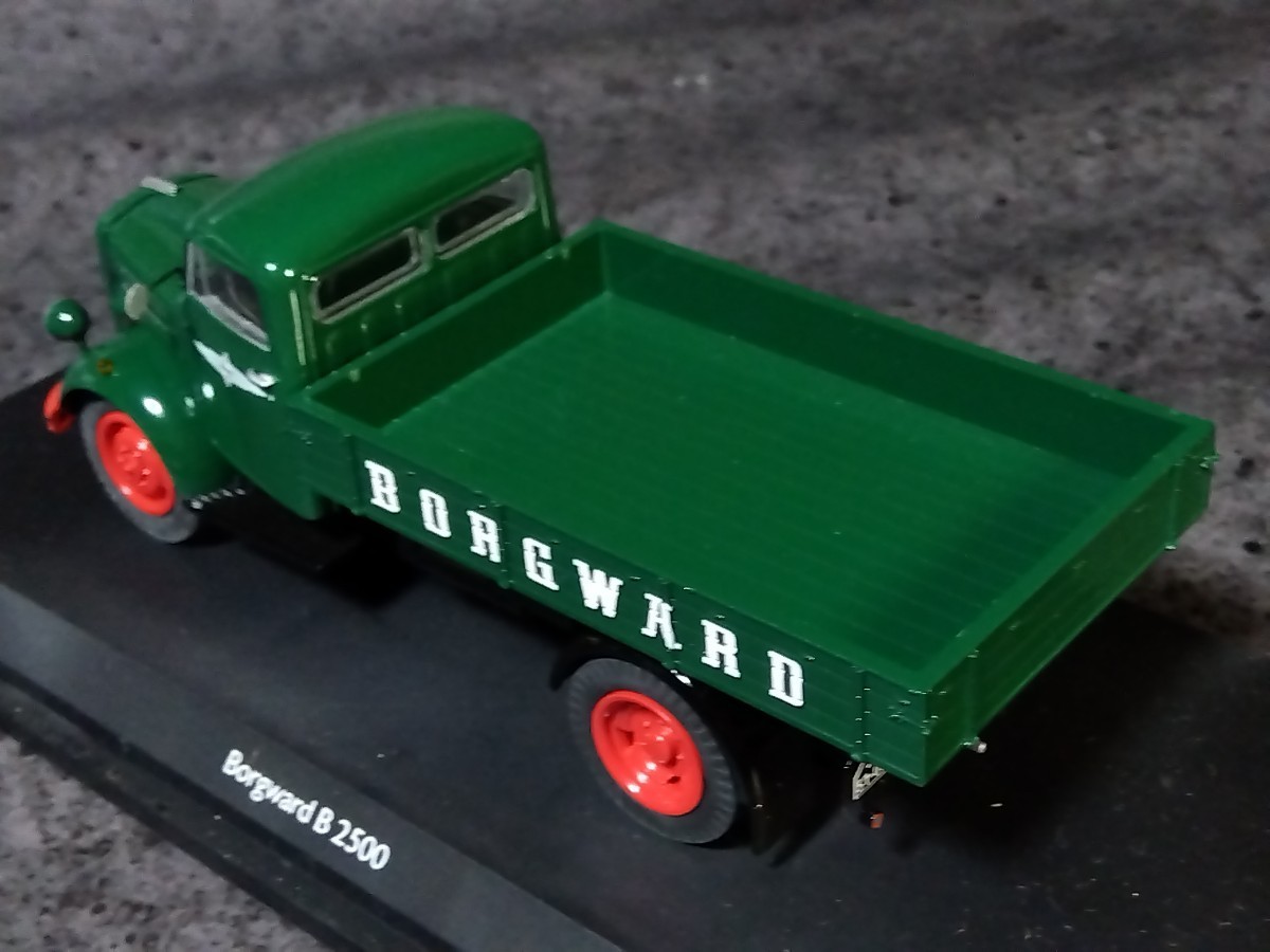  Schuco 1/43borug Val toB2500 truck 