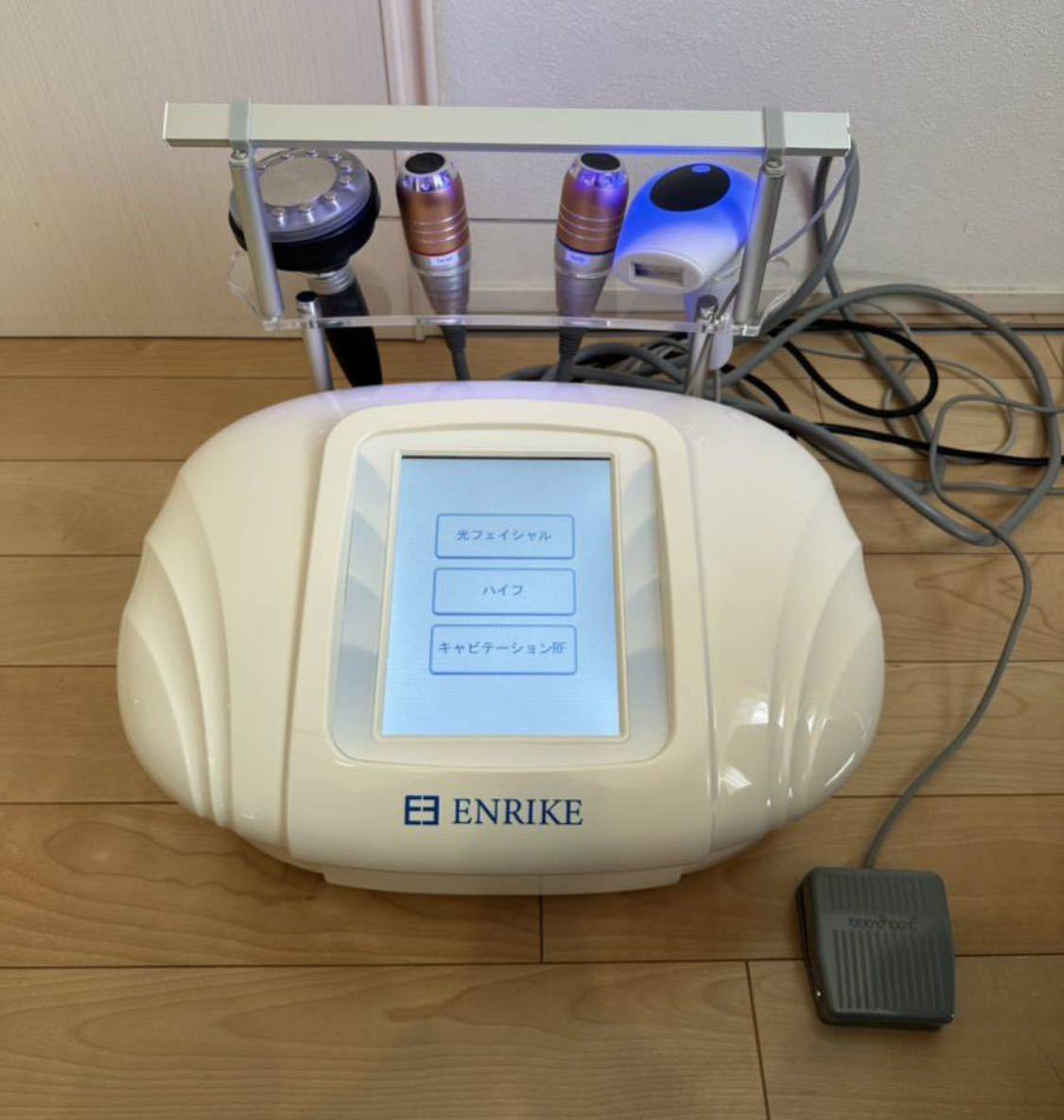 エンリケ　セルフエステ　キャビテーション　ハイフ　フォト　光フェイシャル　ラジオ波　美容機器　enrike 美顔器　エステ機器_画像2