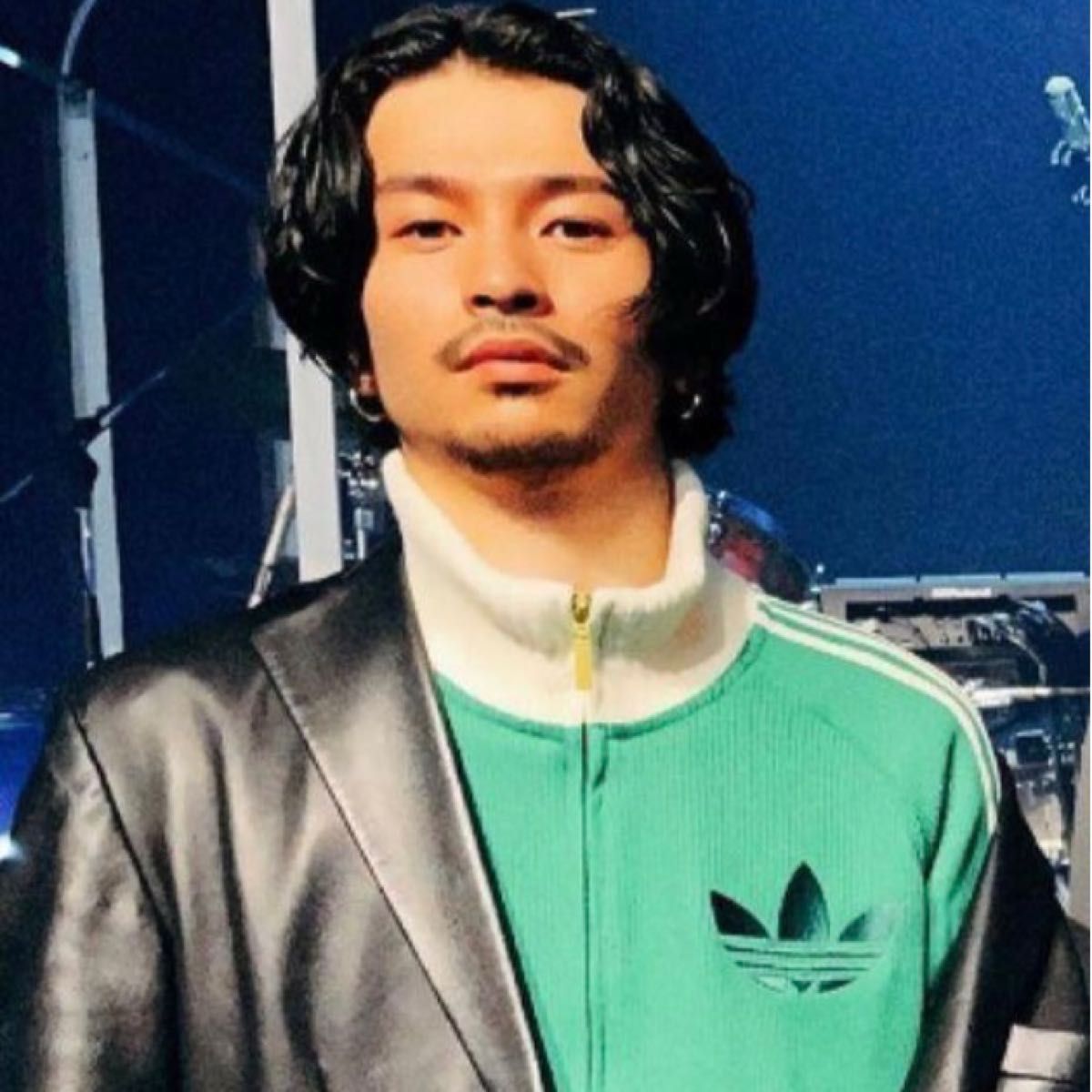 常田大希着用 adidas トラックジャケット King Gnu|Yahoo 常田大希着用 adidas トラックジャケット King Gnu|Yahoo