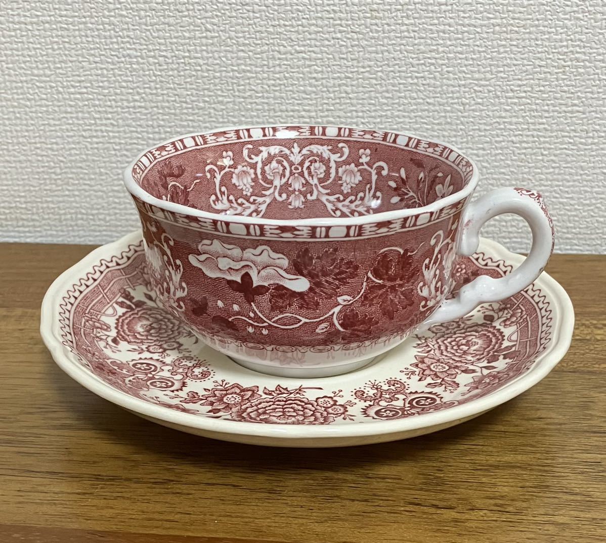 英国王室御用達　Spode PINK CAMILLA TEACUP & VILLEROY & BOCH METTLACH SAUCER 送料無料_画像1