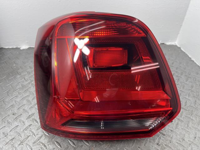 VW Polo 6RCZE левый задний фонарь свет 