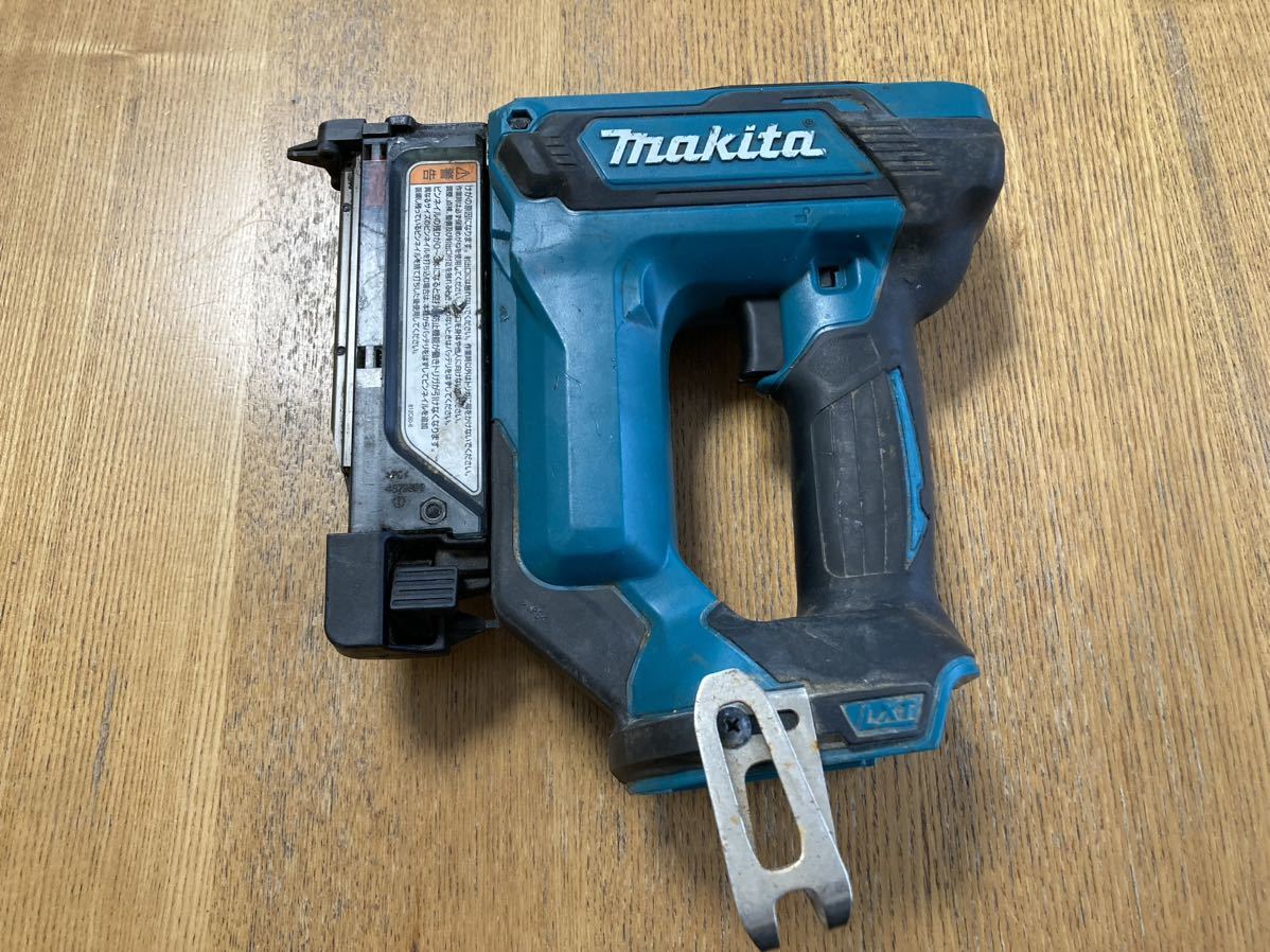 マキタ PT353D ジャンク 充電式ピンタッカ makita 18V 充電式タッカ 電動工具の画像1