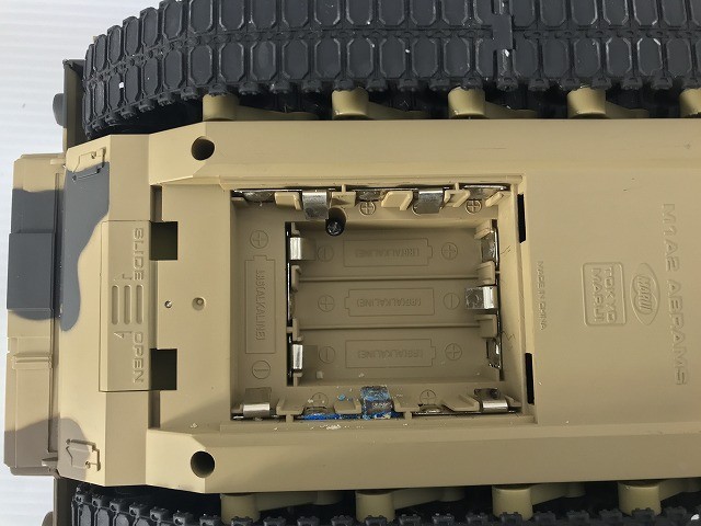 #69/CH019★東京マルイ RCバトルタンクシリーズ 1/24 アメリカ軍主力戦車 M1A2 エイブラムス砂漠迷彩仕様 ジャンク_画像9