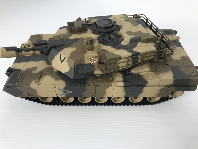 #69/CH019★東京マルイ RCバトルタンクシリーズ 1/24 アメリカ軍主力戦車 M1A2 エイブラムス砂漠迷彩仕様 ジャンク_画像6