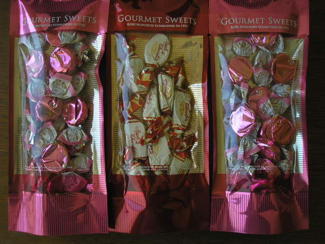 モロゾフ　チョコレート3袋　(いちご2袋・りんごホワイト1袋）送185円 _画像1