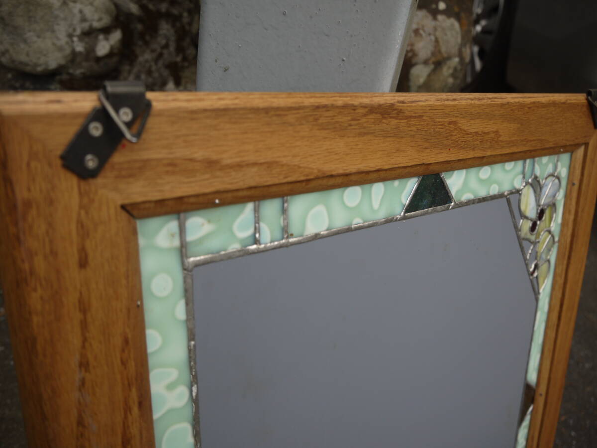 【4Feb29 O】猫のステンドグラス 壁掛け 鏡 ウォールミラー 飾り 額装 木枠 楢材 レトロ/アンティーク_画像6
