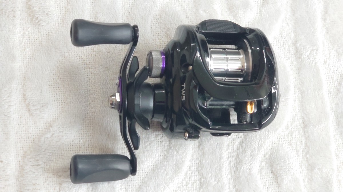 美品 ダイワ DAIWA 14 タトゥーラ TATULA 103XH-TW 右巻 (検 モアザン スティーズ ソルティガ セルテート イグジスト エメラルダス_画像5