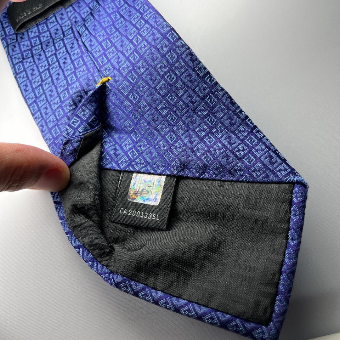  Fendi галстук высококлассный шелк 100% Zucca рисунок голубой Италия производства 
