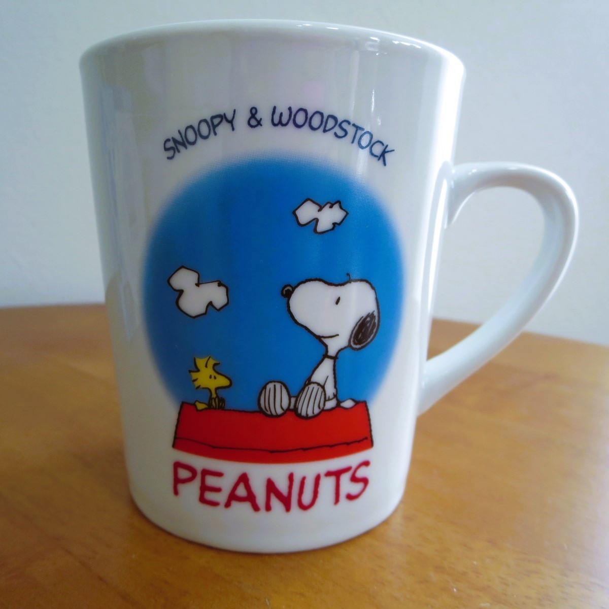 【未使用】スヌーピー マグカップ1個 約8.0cm 電子レンジ可 シンプルカップ 洋食器 陶器 モーニング PEANUTS SNOOPY＆WOODSTOCK 非売品_画像2