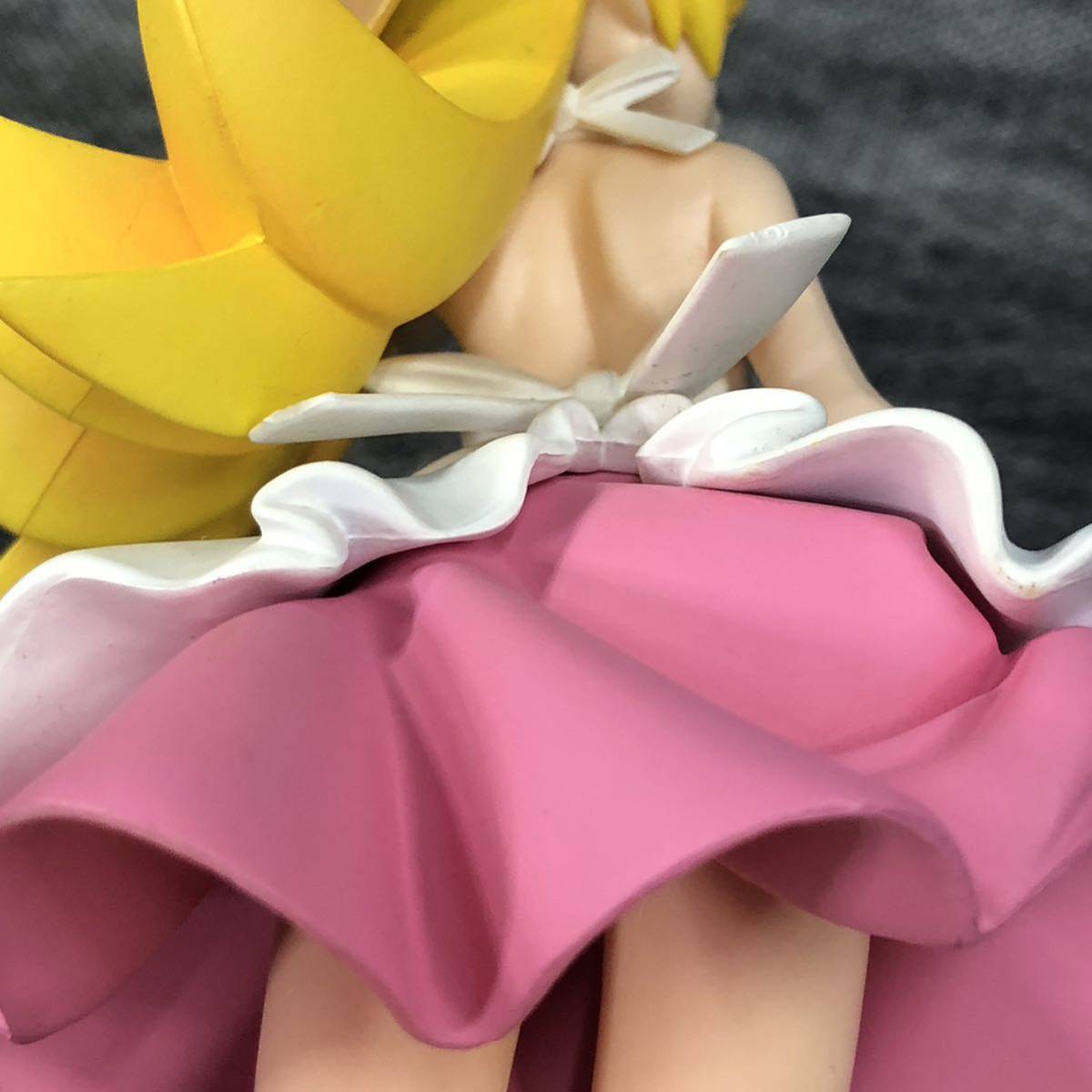 3 -ply packing & immediately shipping!...* monogatari figure * exhibit number : peach ok H* treasure goods.!* box less . appreciation for display 