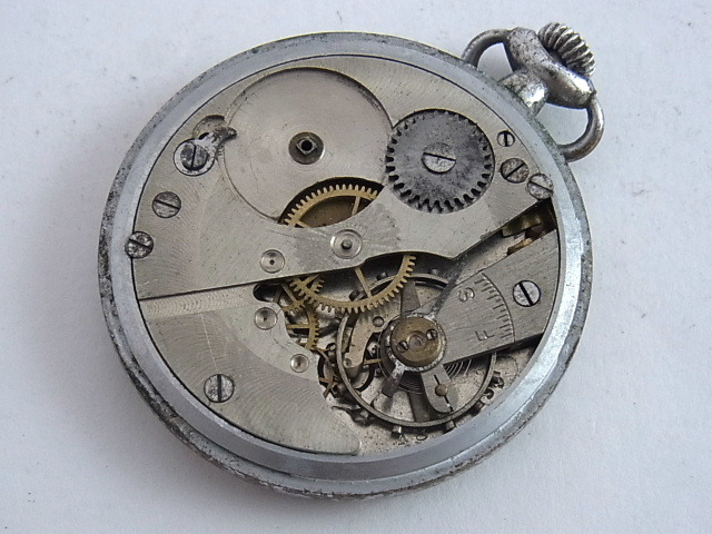 メーカー不明・SUBLIME・ウォルサム 懐中時計 手巻きジャンク３個 ５０の画像3