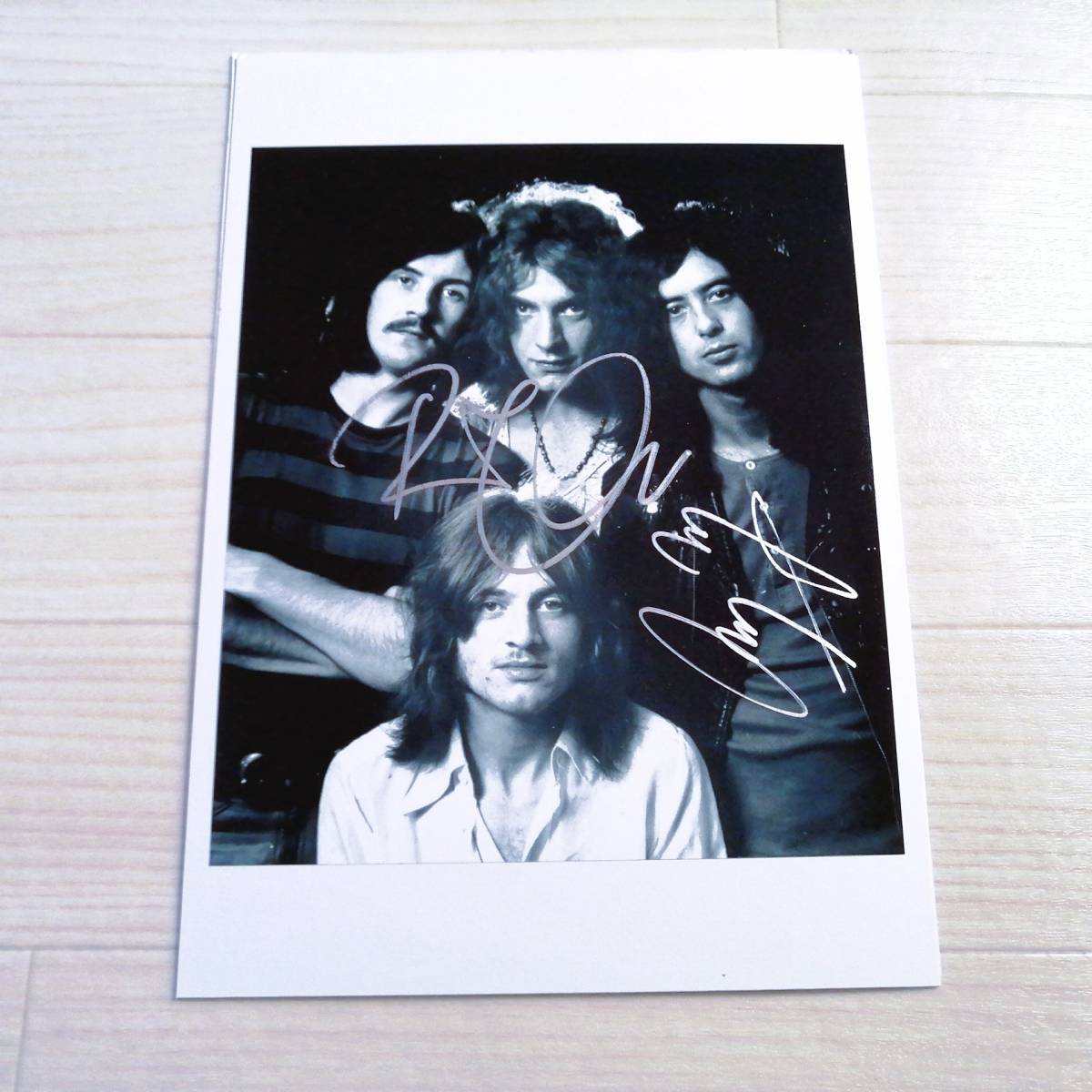 Led Zeppelin 直筆サイン入りフォト 証明書付 ロバート・プラント ジミー・ペイジ 美品 グッズ Robert Plant JIMMY PAGE_画像1