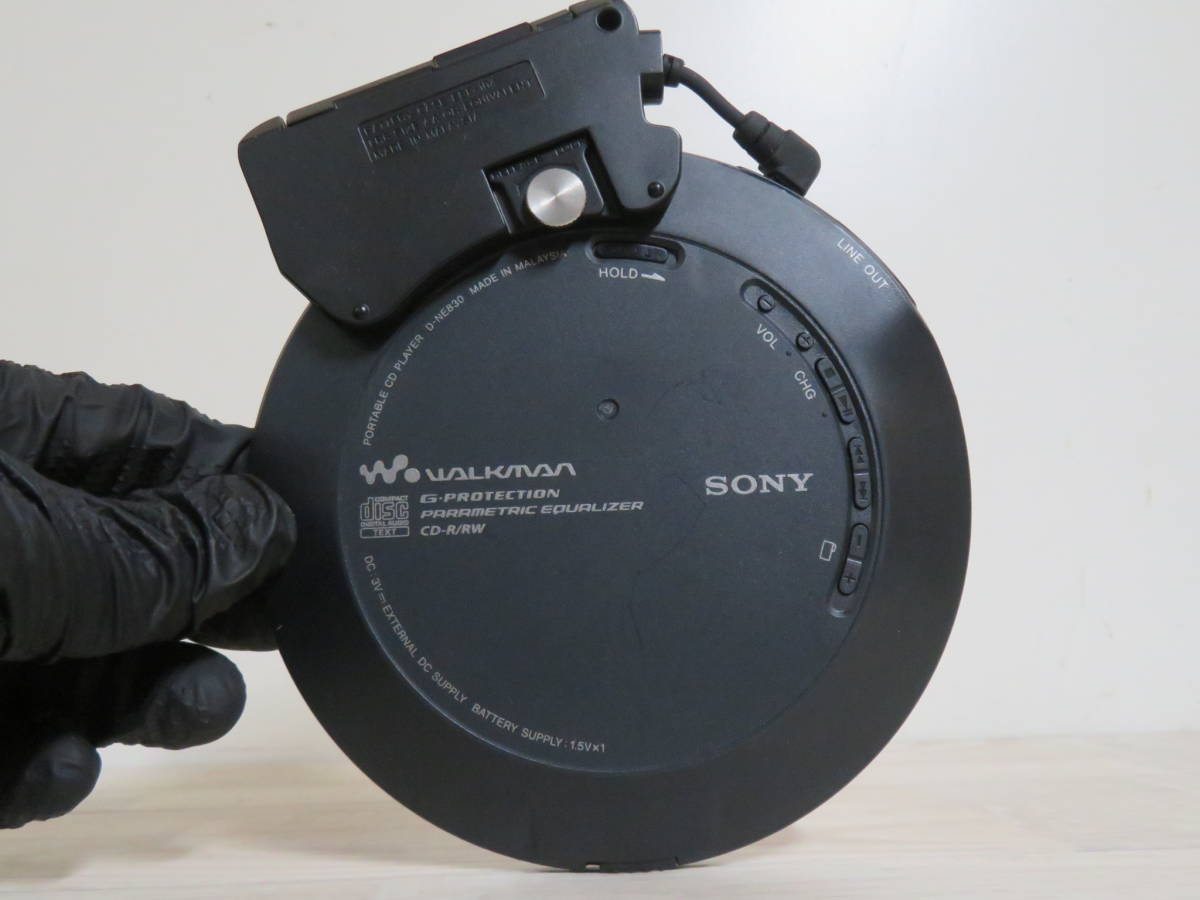 美品! SONY CD WALKMAN D-NE830 ポータブルCDプレーヤー ACアダプター/リモコン/外付け電池ケース付き 動作確認済み _画像8