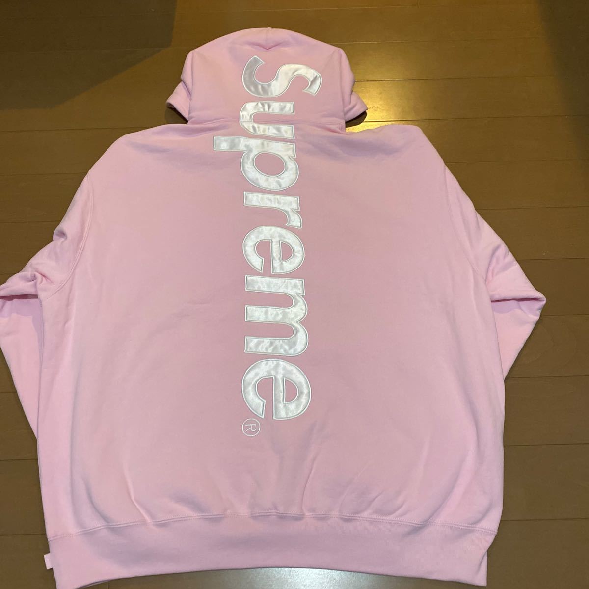 XXL Supreme Satin Applique Hooded Sweatshirt Light Pinkシュプリーム サテン アップリケ フーディー スウェットシャツ ライト ピンク_画像1