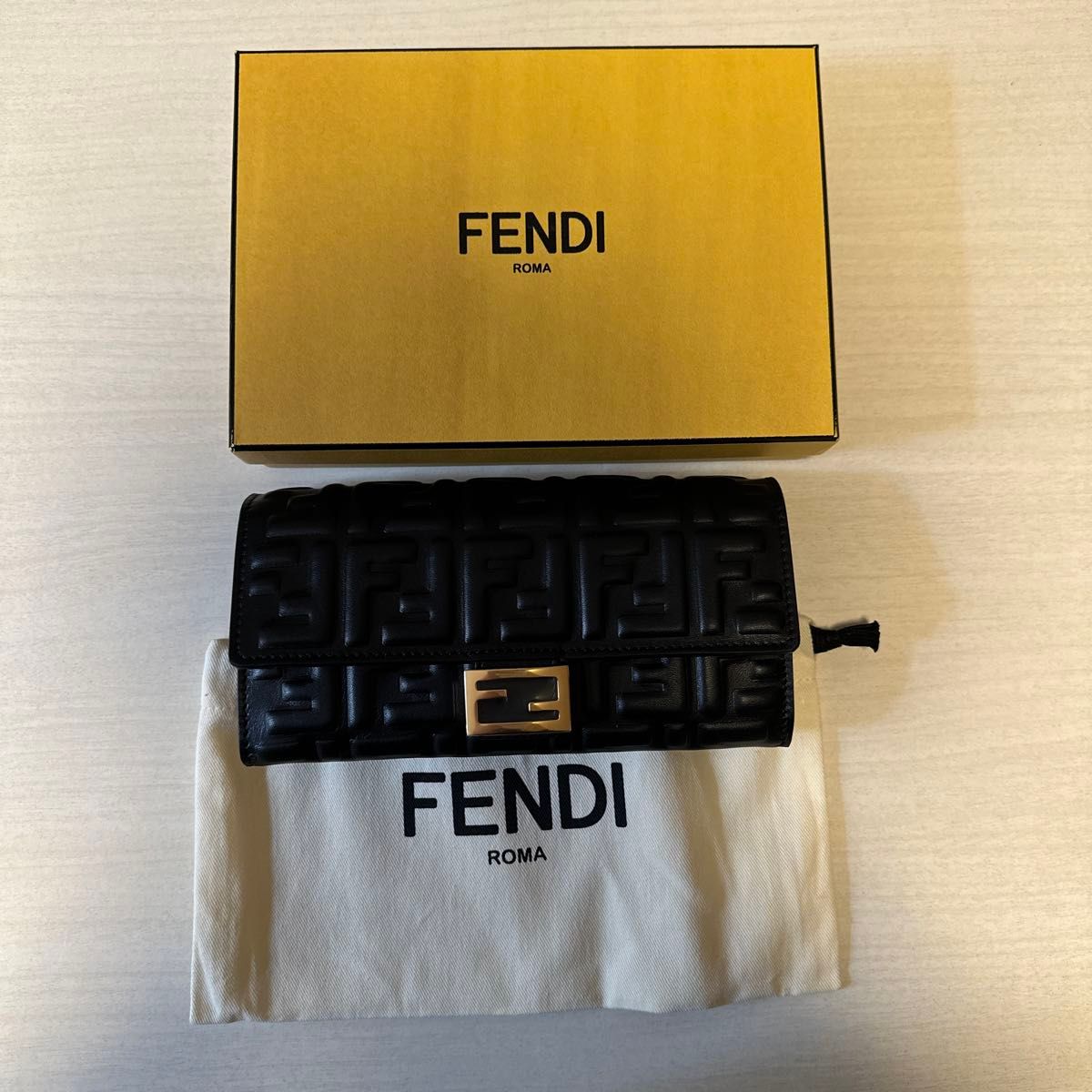 FENDI フェンディ バゲット コンチネンタル財布 ブラックナッパ FENDI フェンディ バゲット コンチネンタル財布 ブラックナッパ