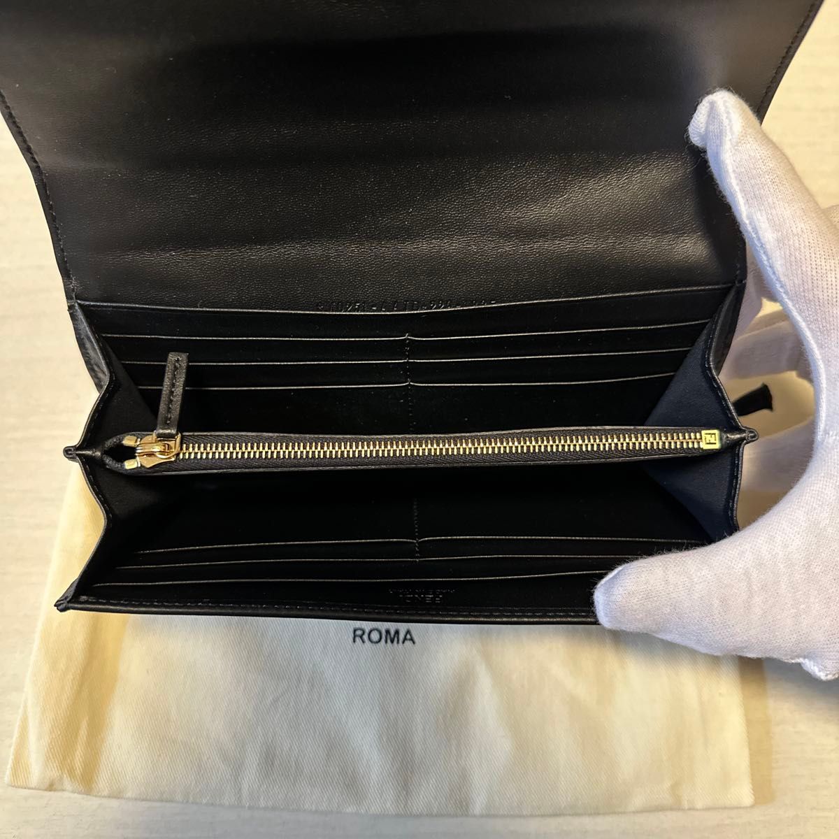 FENDI フェンディ バゲット コンチネンタル財布 ブラックナッパ FENDI フェンディ バゲット コンチネンタル財布 ブラックナッパ