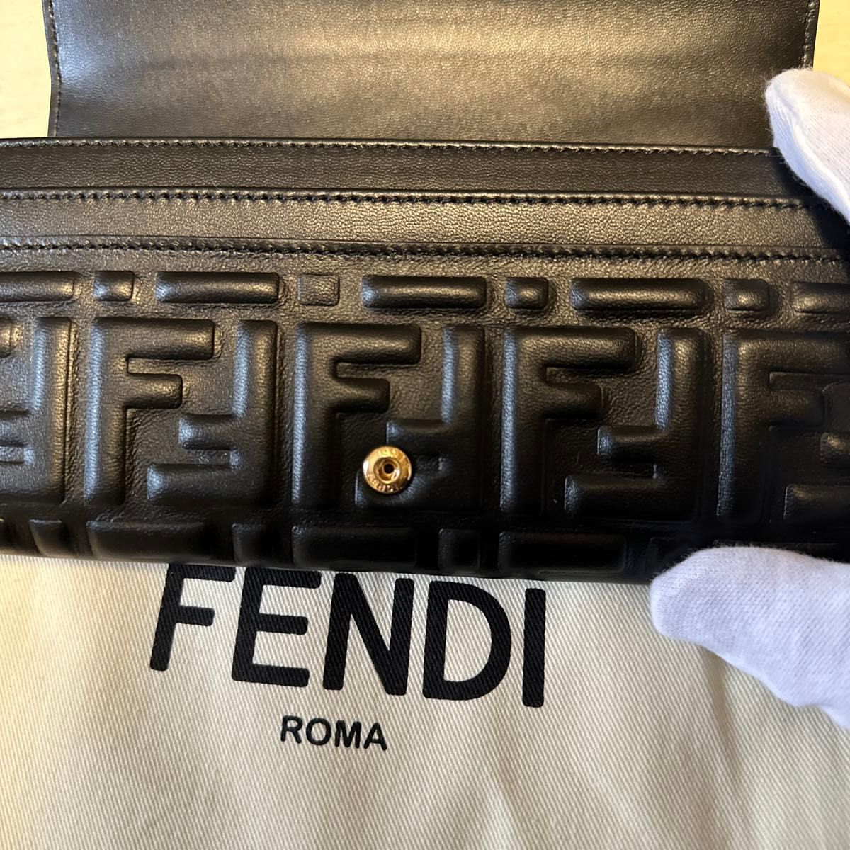 FENDI フェンディ バゲット コンチネンタル財布 ブラックナッパ FENDI フェンディ バゲット コンチネンタル財布 ブラックナッパ