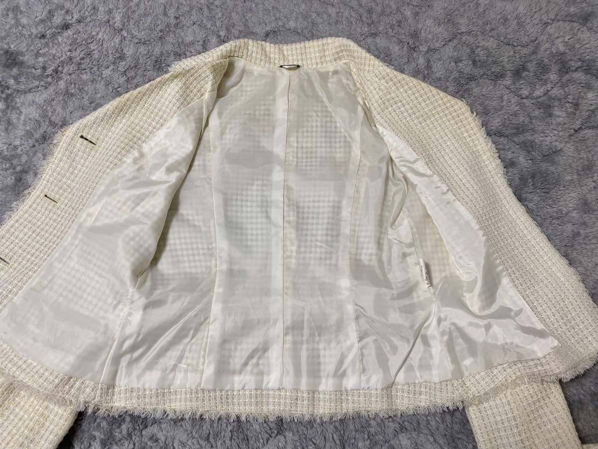 【美品】JUNCHARMAINE セットアップ　11号　ツイード　フリンジ　スカートスーツ　ホワイト　大きいサイズ　入学式　