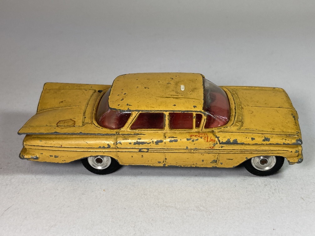 [ジャンク] シボレー インパラ Chevrolet Impala 1/43サイズ 全長約10.5cm - コーギー CORGI Toys_画像7