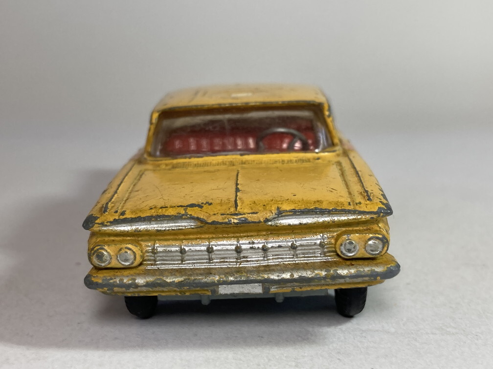 [ジャンク] シボレー インパラ Chevrolet Impala 1/43サイズ 全長約10.5cm - コーギー CORGI Toys_画像9