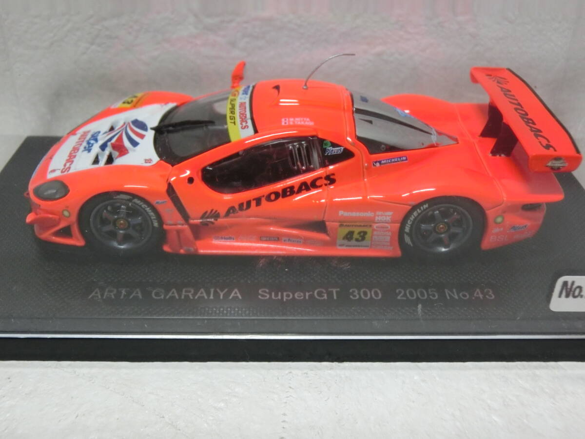 【№1121-カ6005】中古品：ARTA GARAIYA SuperGT 300 2005 No 43 ガライヤ スーパーオートバックス 　_左側ミラー欠品あり