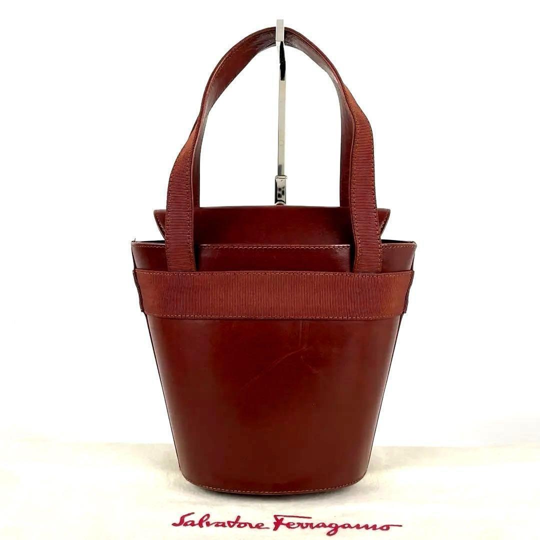 【美品】Salvatore Ferragamo フェラガモ ハンドバッグ ヴァラリボン ゴールド金具 バケツ型 トートバッグ 裏地総柄 レザー 茶色 ブラウン