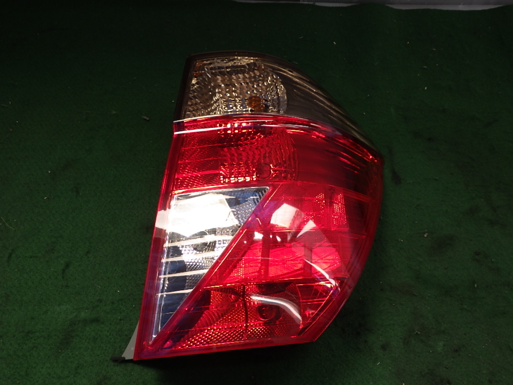  selling out ABA-BE4 Edix BE3 4990 right tail lamp 06-02-15-528 B2-R7-3Ds Lee a-ru Nagano 