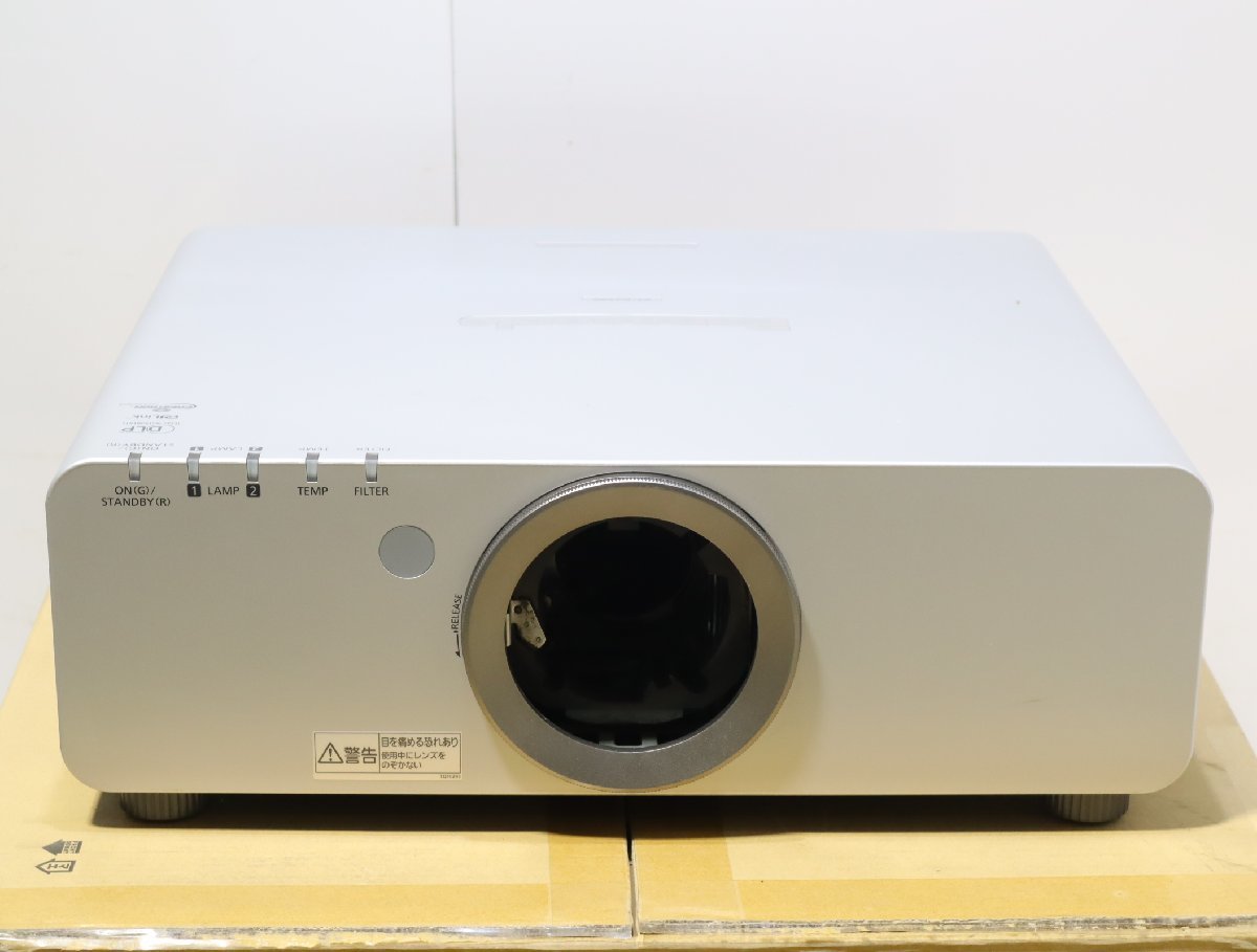 170☆Panasonic パナソニック DLP方式プロジェクター PT-DZ680LS リモコン・取扱説明書つき レンズなし☆3I-133_画像3