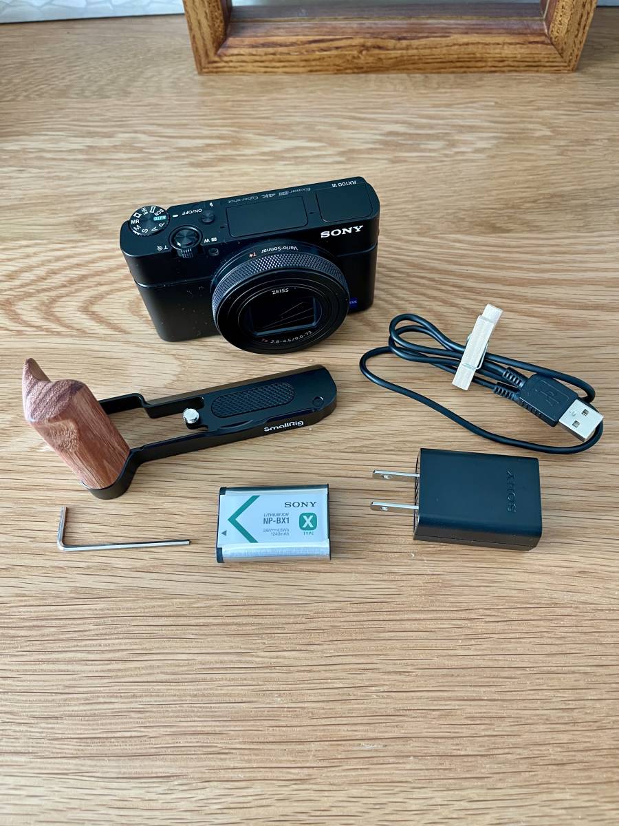 ソニー　Cyber-shot DSC-RX100 M6 中古