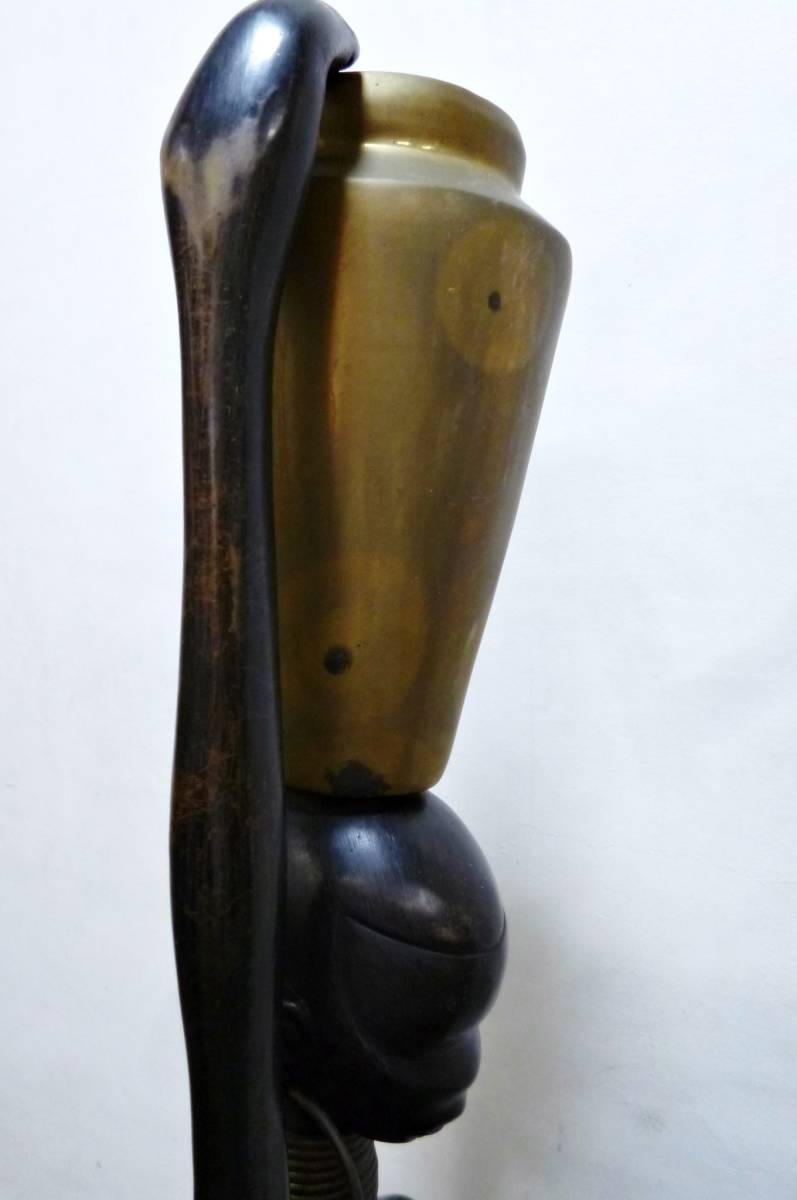 超希少　大型ブロンズ像　高さ約164㎝　壷を持つアフリカの女性　人物　特大　　インテリア　置物　オブジェ　ディスプレイ　重厚感_画像3