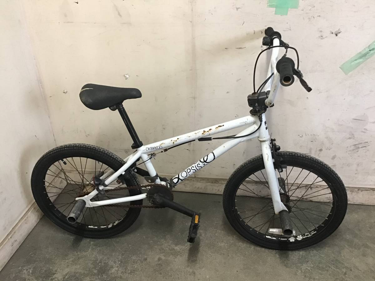 347□岐阜発　△DK Opsis BMX/自転車/20インチ/変速無し/ホワイト/走行確認/サドル破れあり/防犯登録あり/現状品　R5.11/6□v_画像1