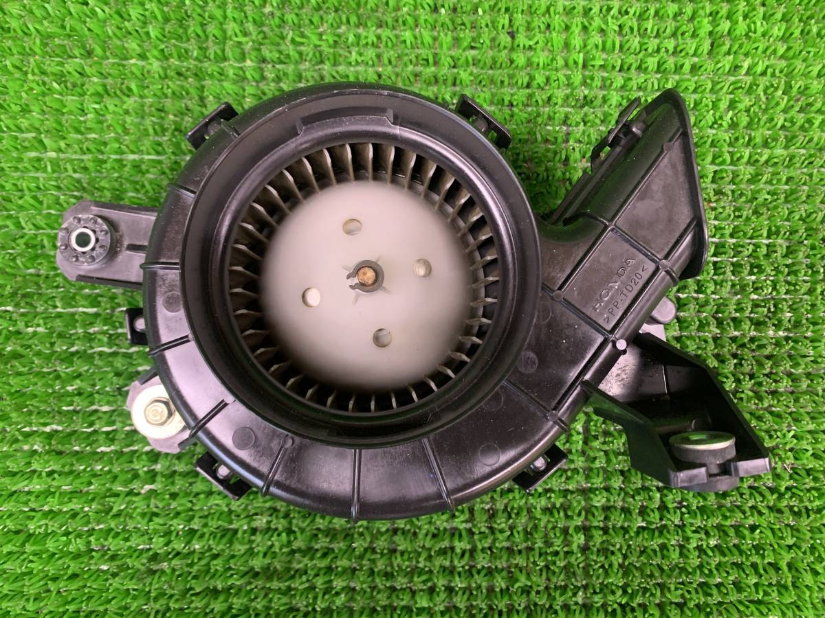 ホンダ インサイト ZE2　H22年 バッテリー用 ブロワファン クーリングファン
