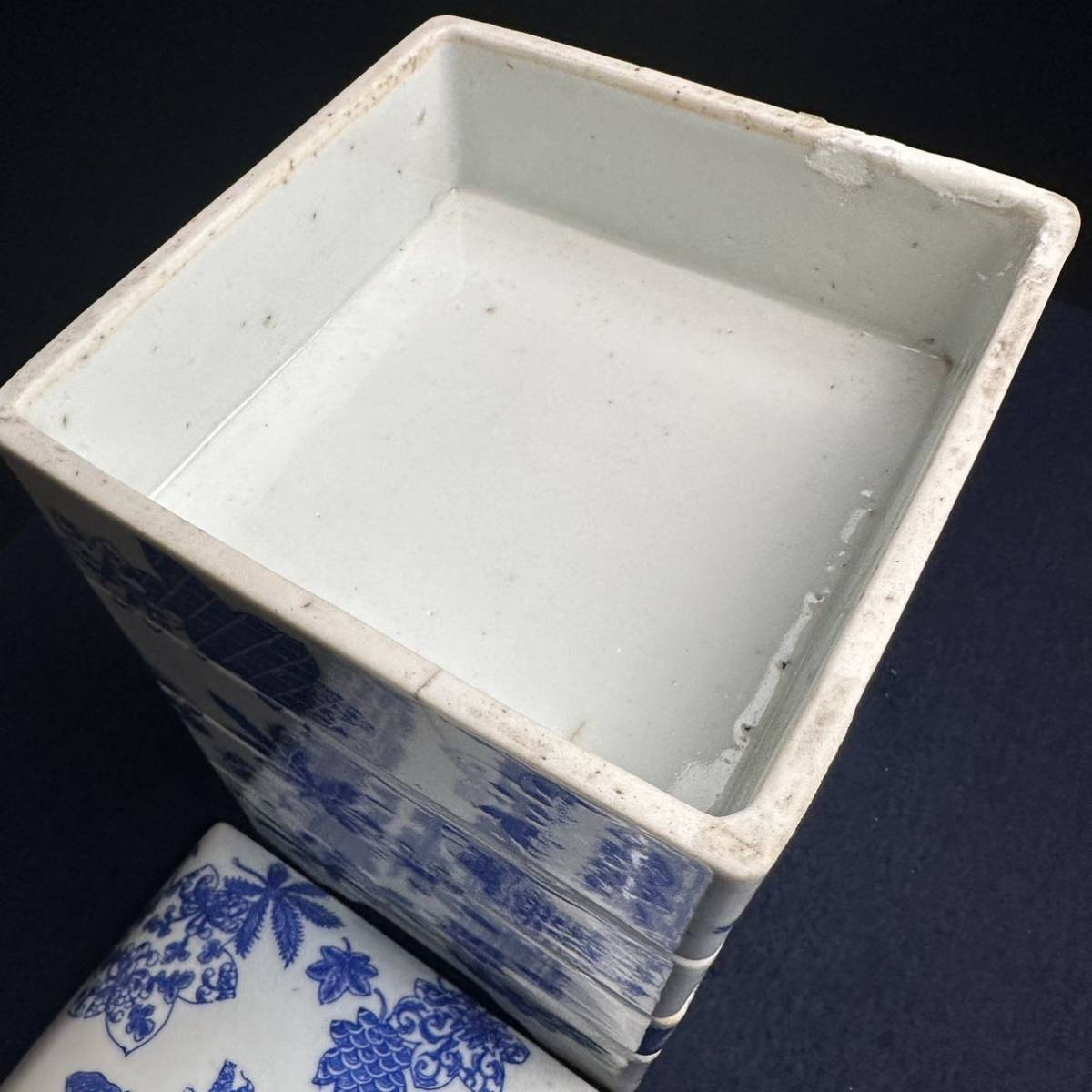 [KJ570] Imari blue and white ceramics multi-tiered food box four step -ply butterfly .. oseti New Year Japanese-style tableware antique old .