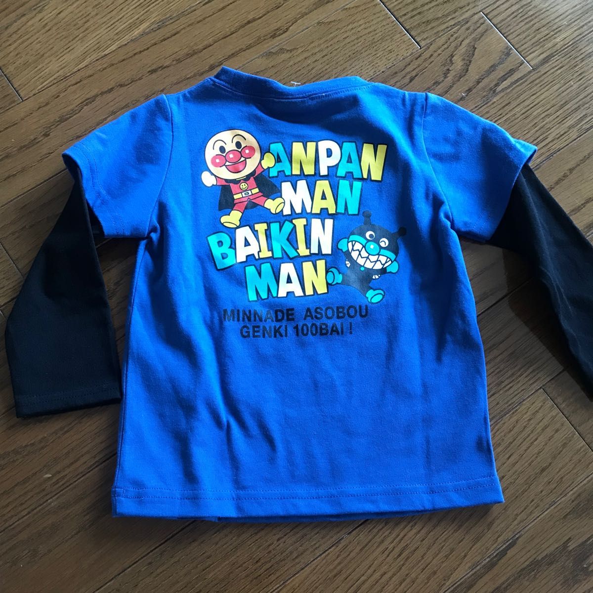 Tシャツ　長袖　アンパンマン　バンダイ　子供服