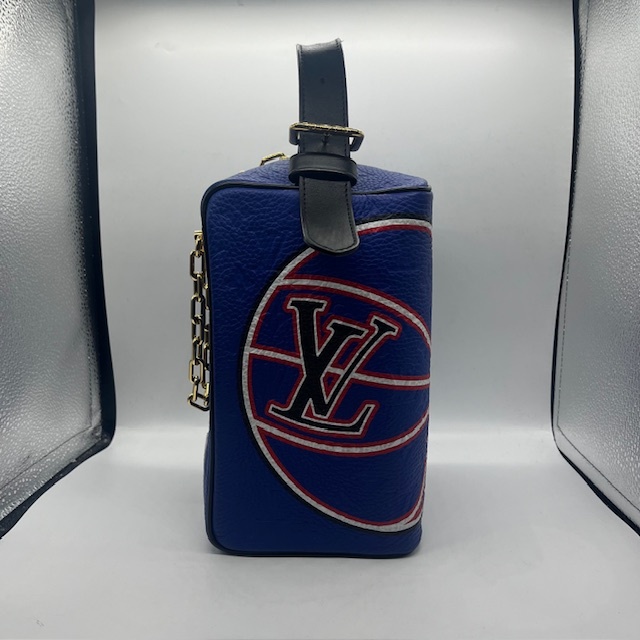 LOUIS VUITTON 2022 NBA CLOAKROOM DOPP KIT M21106 ルイヴィトン×エヌビーエー クロークドップキット