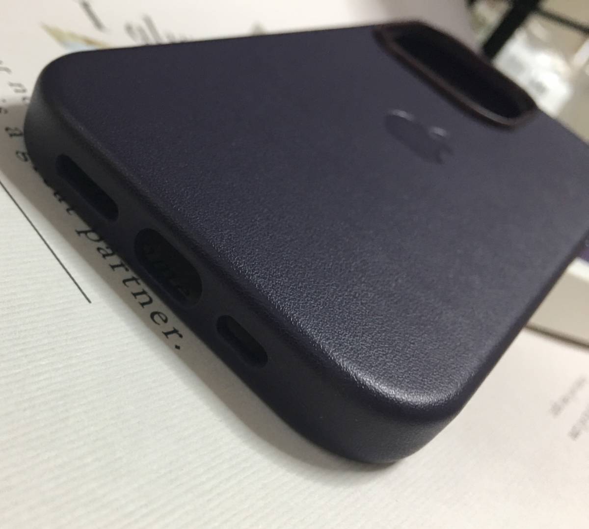 iPhone 14 PRO (6.１ インチ) MagSafe 対応 レザーケース ディープバイオレット Dpubaiorettoの画像4