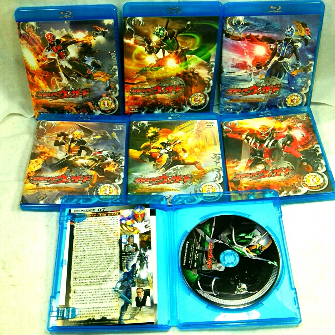  仮面ライダーウィザード 全12巻セット　　Blu-ray-BOX　初回版　カード　カードホルダー　BOX付　特典全付_画像3