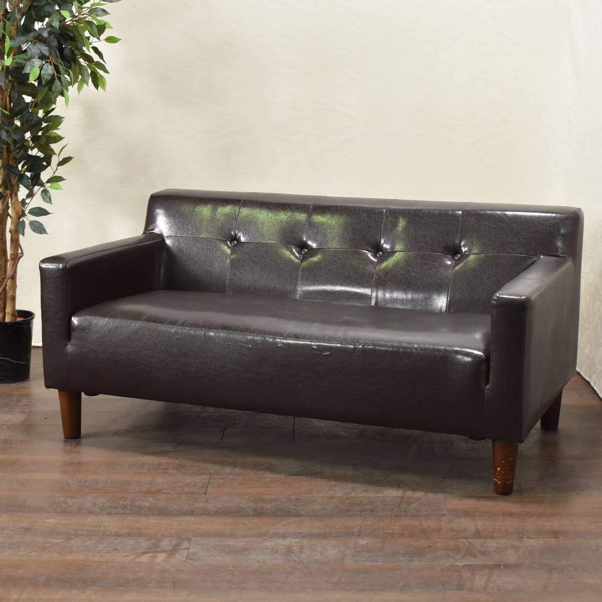 [ sendai city pickup recommendation ] retro style 2 seater . sofa width 140cm synthetic leather fake leather button low sofa retro sofa zyt1316ji60203-14+