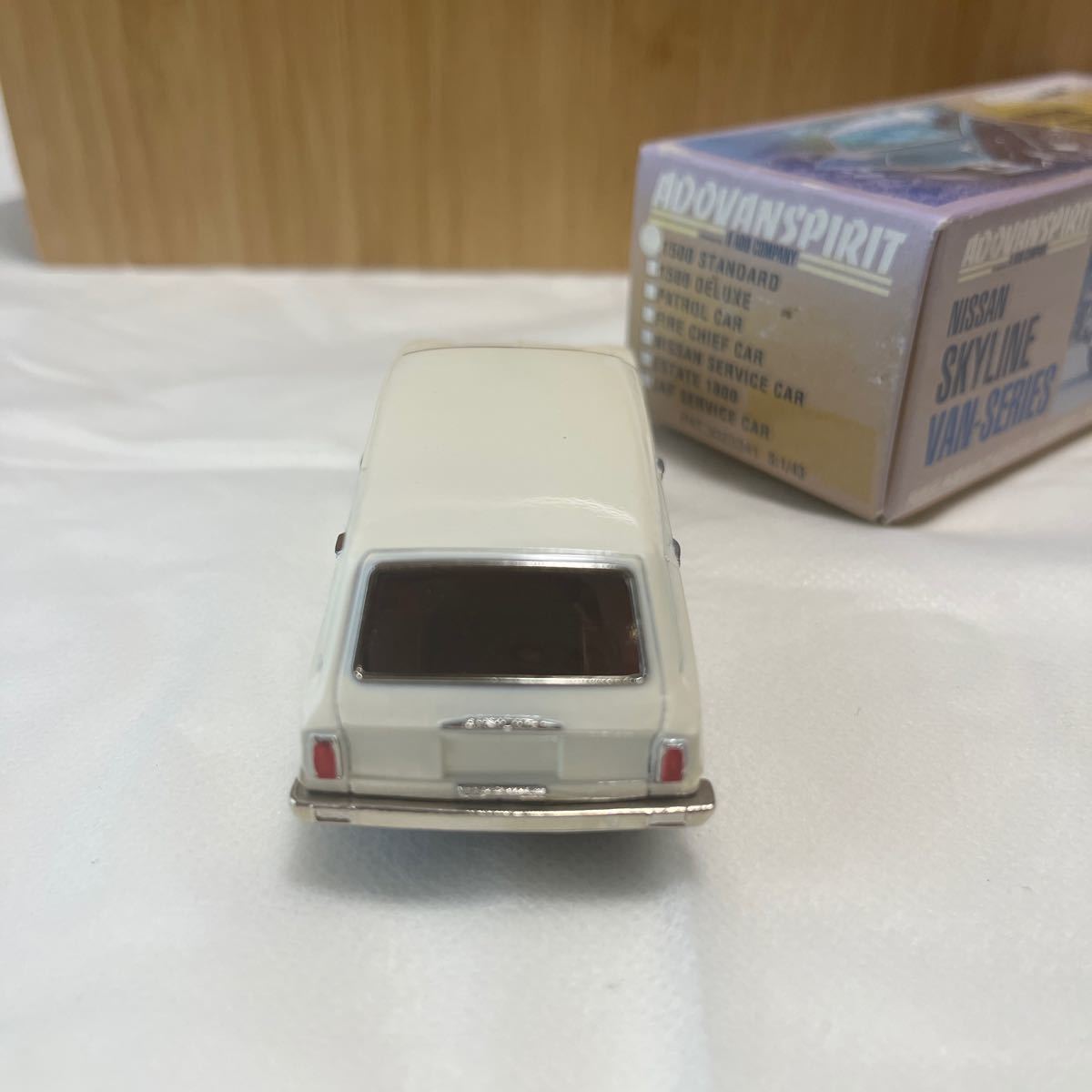 1/43 アイアイアド・カンパニー NISSAN SKYLINE VAN-SERIES ADOVANSPIRIT 1500STANDARD ニッサンスカイライン バンシリーズ ホワイト_画像4