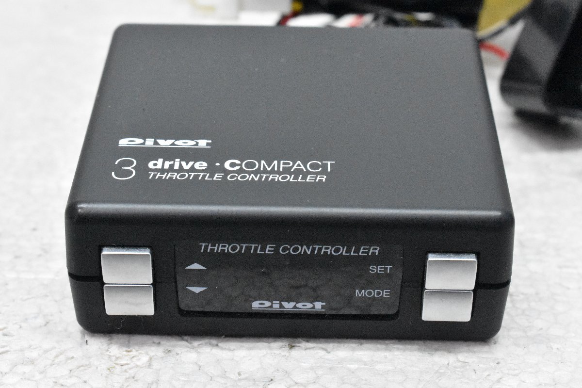 Pivot ピボット スロットルコントローラー 3drive COMPACT ストリーム RN6に装着　*み_画像2