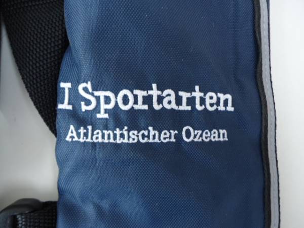 I sportarten Atlantischer Ozean ダッシュ島採用モデル　ライフジャケット手動ベストブルー 送料全国5２0円_メーカーロゴです。