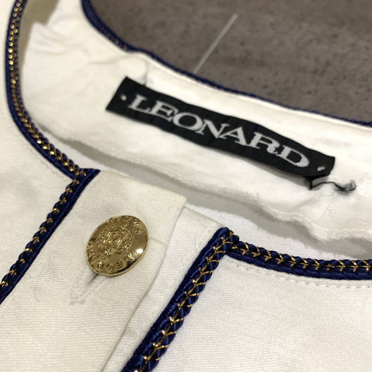 W ▼ 洗練されたデザイン!! '着心地抜群' LEONARD レオナール ロゴ刺繍 ストレッチ素材 コットン100% 長袖 Tシャツ / カットソー size:LL _画像6