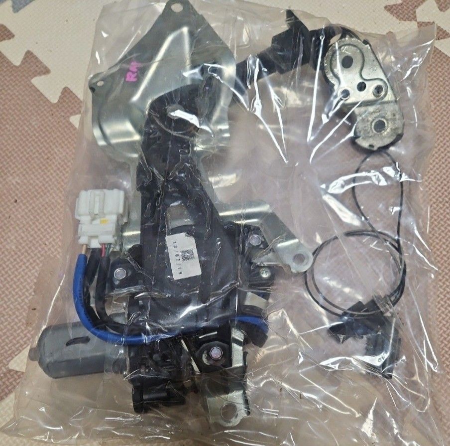 ホンダ NBOX N-BOX+ JF1/JF2 右パワースライドモーター 運転席側 ホンダ NBOX N-BOX+ JF1/JF2 右パワースライドモーター 運転席側